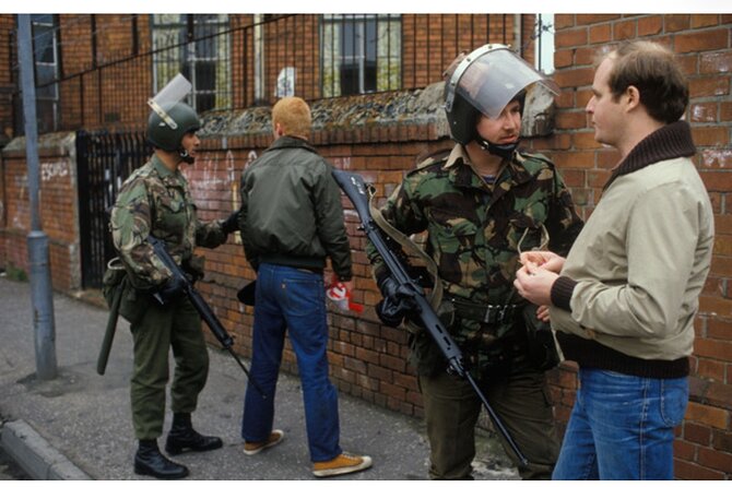 2 Hour Terror and Mural History Belfast taxi Private Tour - A 2 Hour Taxi Tour That Moves You Through Belfast’s Toughest Stories