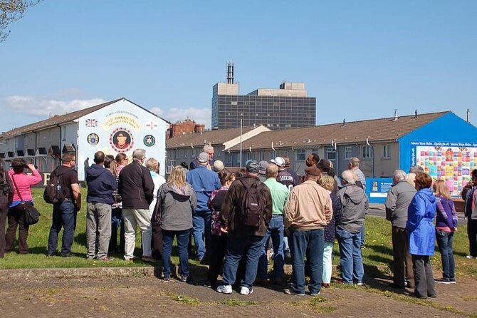 2 Hours Republican & Loyalist Mural Black Taxi Tour from Belfast - Stop 1: International Mural Wall on Divis Street