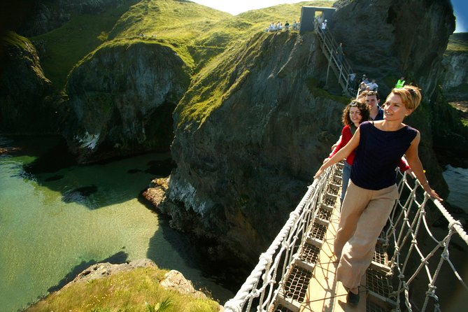 7 Hour Private Giants Causeway & Coastal Luxury Tour From Belfast - Bushmills Distillery Timing, Tickets, and the Free Nip Factor