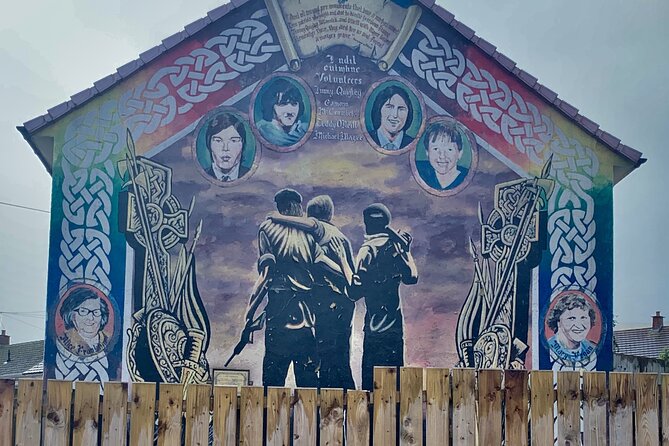 Award Winning Private 2 Hour Belfast Political Black Taxi Tour - Stop 3: Divis Street’s International Mural Wall With Over 30 Murals