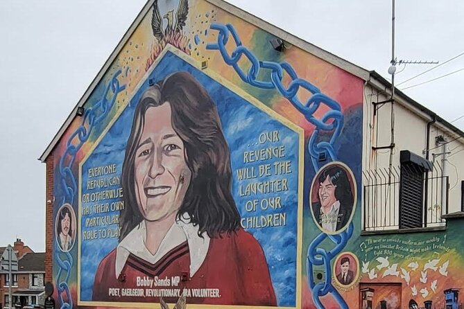 Belfast Political/history/troubles private taxi/cab tour - The Peace Wall Stop, Why Writing Your Name Changes the Tone