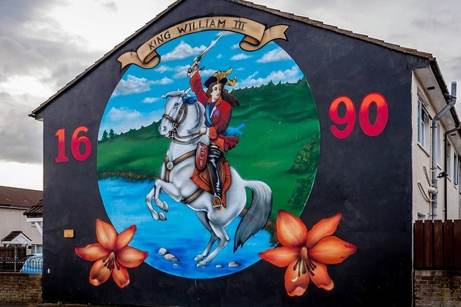 Belfast's Political Mural Taxi Tour - Pace, timing, and how to get more from a 1-hour route
