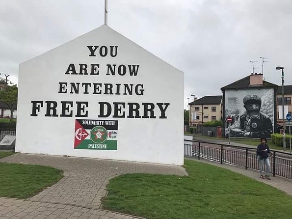 Derry Londonderry Private Full Day Tour From Belfast - Bloody Sunday Memorial: The Heavy Stop You Should Prepare For
