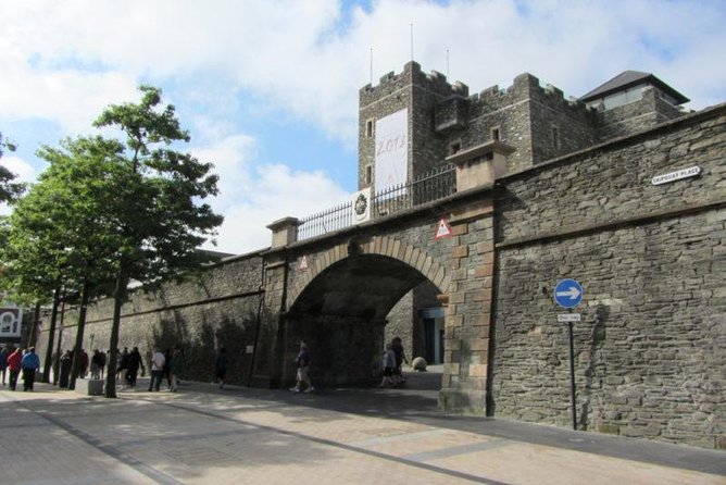 Derry Londonderry Private Luxury Full Day Tour From Belfast - From Belfast to Derry, without the hassle