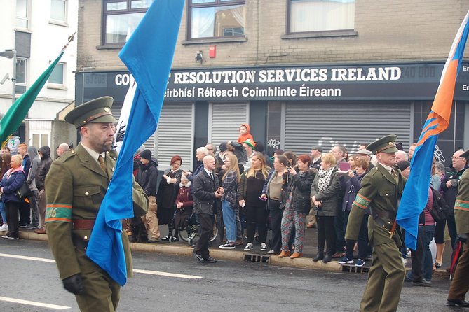 Famous Private Belfast Troubles Taxi Tour Original Drivers 2hr - What to expect from the pacing, group setup, and photos