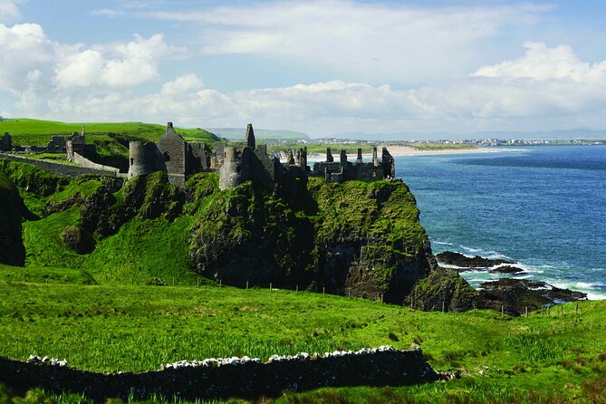 From Belfast-Giants Causeway, Dunluce Castle and Dark Hedges tour - Giant’s Causeway UNESCO Walk: 1.5 Hours That You Can Use Well