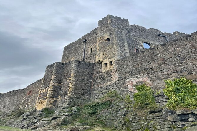 Giants Causeway, Rope Bridge, Carrickfergus Castle and Dark Hedges Tour - Bushmills distillery in 30 minutes: time to buy, not time to linger