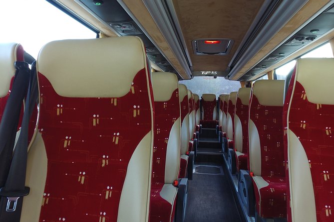 Guided Day Tour of Giant's Causeway from Belfast by Comfortable Coach - Carrick-a-Rede, Larrybane Quarry, and the viewpoint strategy