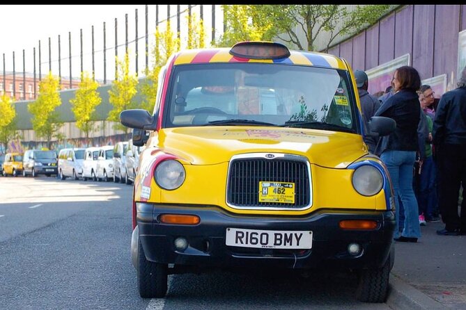 History of Belfast conflict and terror 1 hour black taxi tour - How a 1 hour black taxi route works (and why it matters)