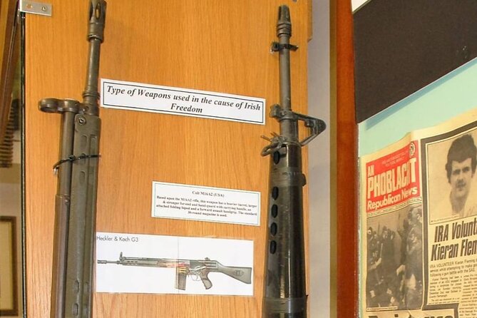 History of Belfast conflict and terror 1 hour black taxi tour - Price and value: what $103.37 is really buying