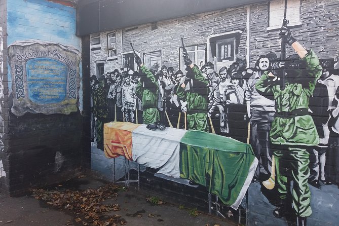 IRA Troubles Conflict Private Tour Museum Graves Murals and Political Analysis - Private transport plus a guide who can answer the hard questions