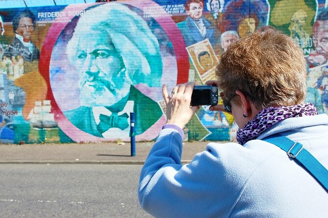 Original Private Belfast Troubles and Peace Cab/Taxi Tour 2 Hours - Entering the story, one mural at a time