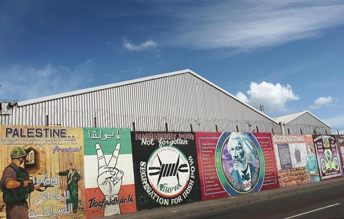 Political Taxi Tour Belfast (1-7 People) - Key things I’d bet on before you book
