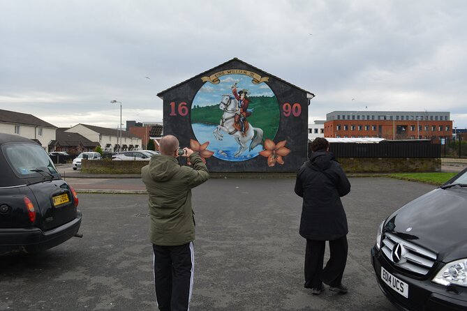 Private 1 Hour Belfast Taxi cab Tour - Divis: the one that remains and why that matters
