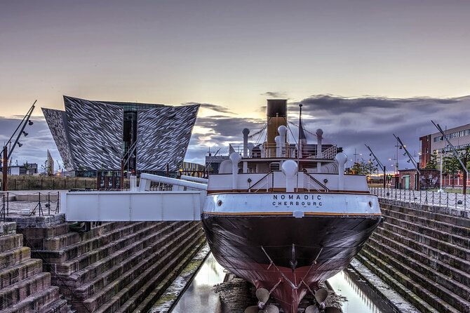 Private Belfast city & peace wall tour - Belfast Castle: a 30-minute stop for viewpoints and calm