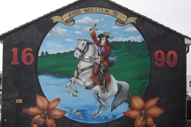 Private Political History & Murals Tour Belfast - Peace Wall stop: walk the wall and leave a message