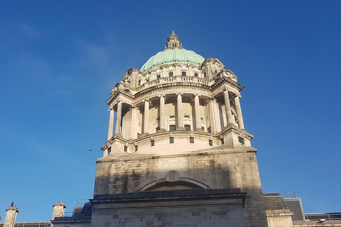 The Real Eclectic Belfast City Walking Tour/Experience. - Meeting at Belfast City Hall and tracing the city’s birth story