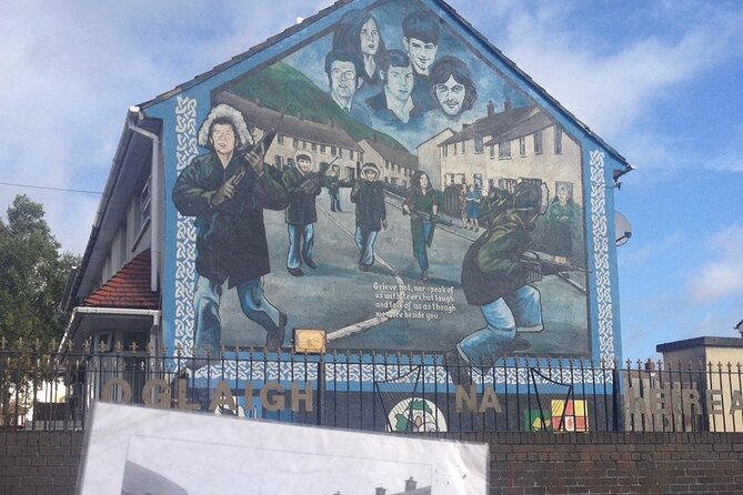The Troubles and iconic award winning taxi 2hr private cab tour - Price and value: why $120.64 per person can make sense