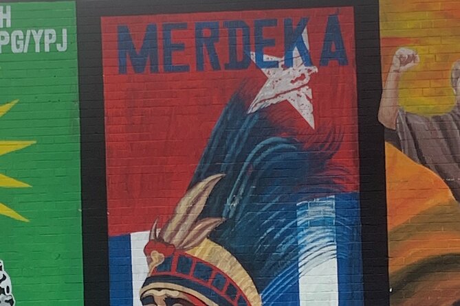 World Famous Belfast City Centre Black Cab/Taxi Tour 2 Hours - Shankill Road: loyalism, murals, and the 12th July context